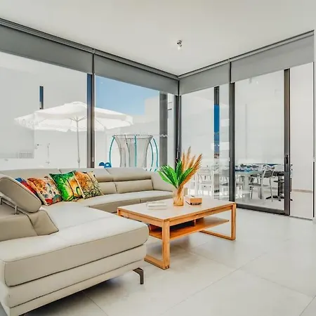 Sunnyvillas 4br New Private Pool In Pernera 빌라 *