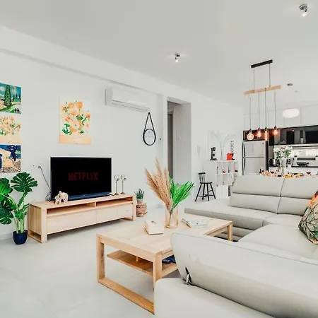 Sunnyvillas 4br New Private Pool In Pernera * 프로타라스
