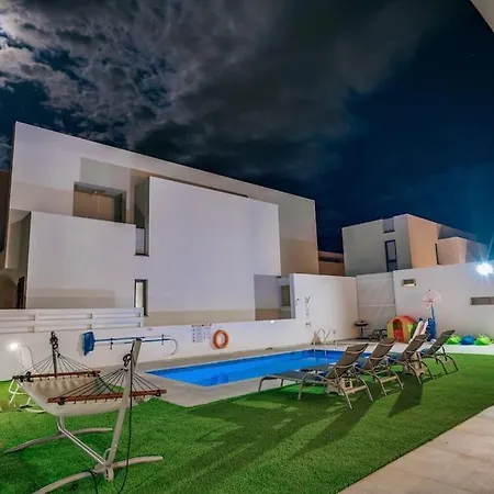 Sunnyvillas 4br New Private Pool In Pernera 빌라 프로타라스